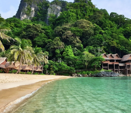 Plaże bez tłumów jesienią: ukryte perły tropikalnych wysp