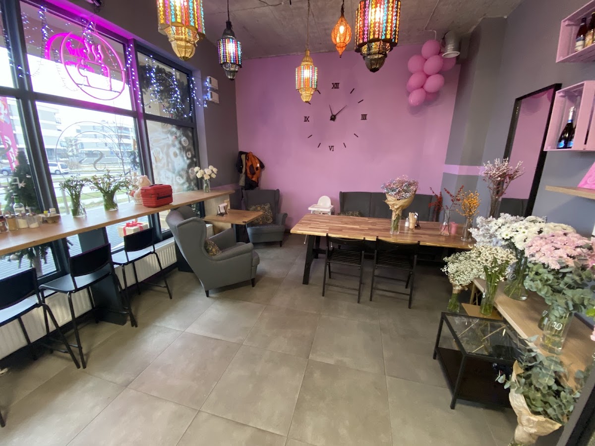 Kwiaciarnia Savva Flowers & Cafe — Florist